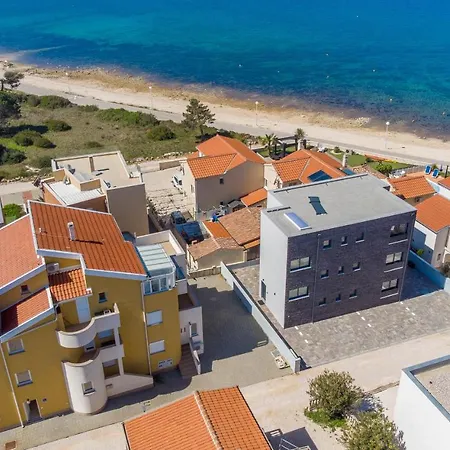 Niko Apartmán Vir
