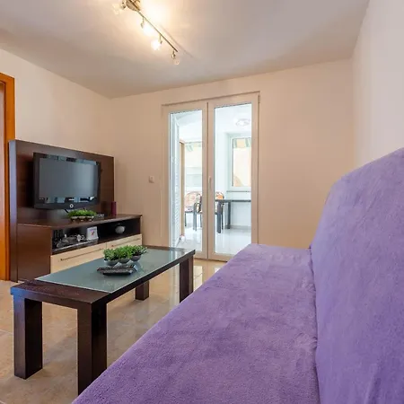 Apartamento Niko Vir